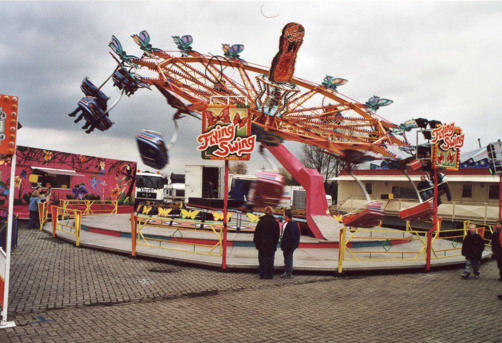 Flying Swing (Armbrecht) – Ride-Index.de